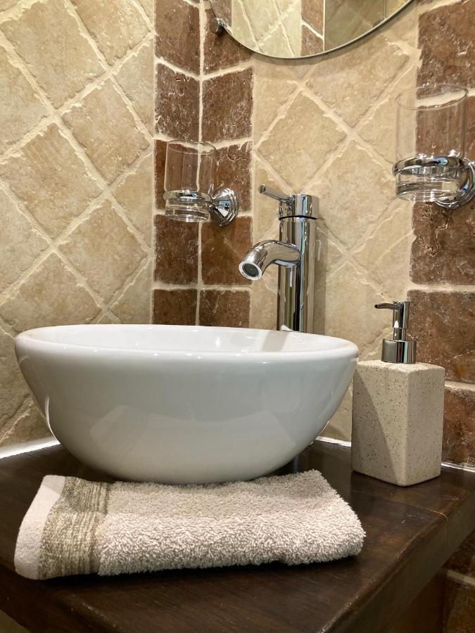 Lou Mistral Hotel Moustiers-Sainte-Marie Buitenkant foto